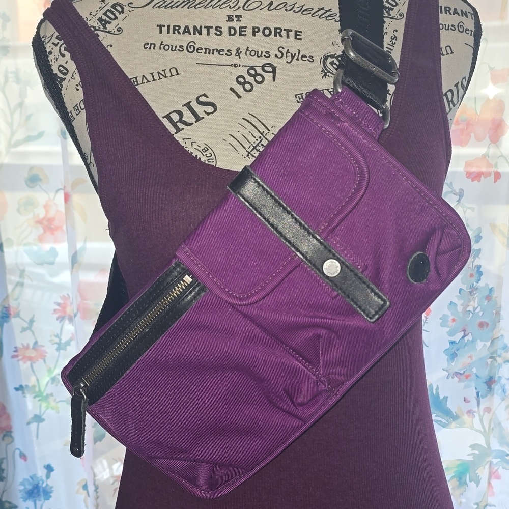 Lululemon Athletica Dog Walker Beltbag